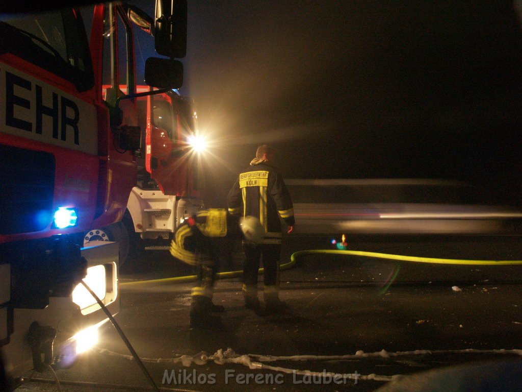 A 3 Rich Frankfurt RS Koenigsforst Brand Lkw Anhaenger  P16.JPG